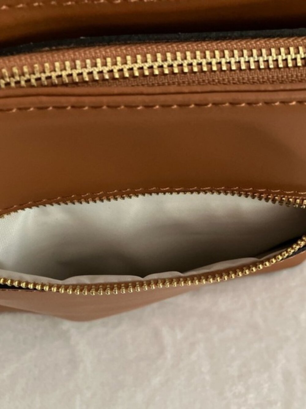 🌞 Europe Summer Vibes Italian Leather Crossbody! - Picture 10 of 15